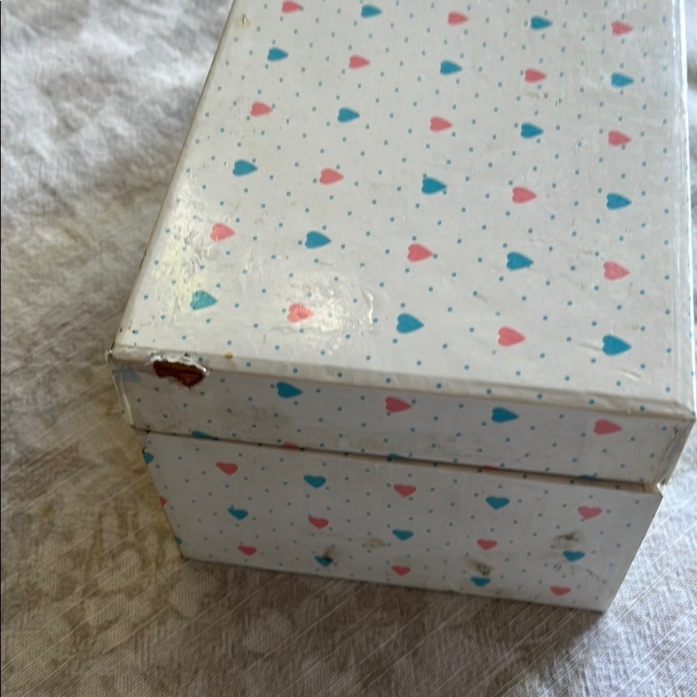 Heart Pattern Jewelry Box - Picture 5 of 10